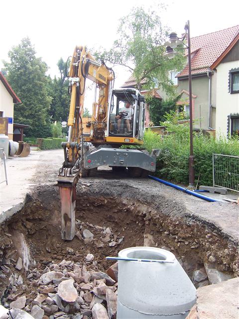 Gemeinde Bodelwitz, Dorfbachverrohrung, Schmutzwasserkanal und Trinkwasserleitung