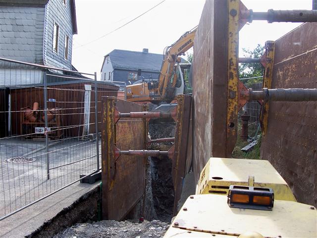 Stadt Greiz, Friedensstraße, Erneuerung Schmutzwassersammler und Trinkwasserleitung
