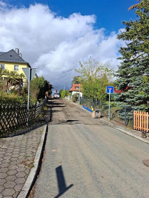 Schraßenbau, Kanal und Wasserleitungsbau in Schleiz, Konrad-Duden-Straße Einsatz Felsfräse!